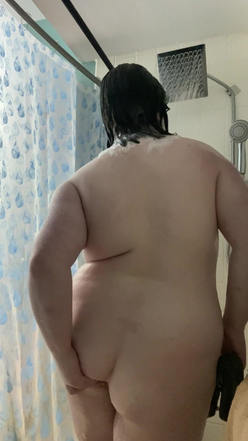 shower with the chubby goth! | Clip 1