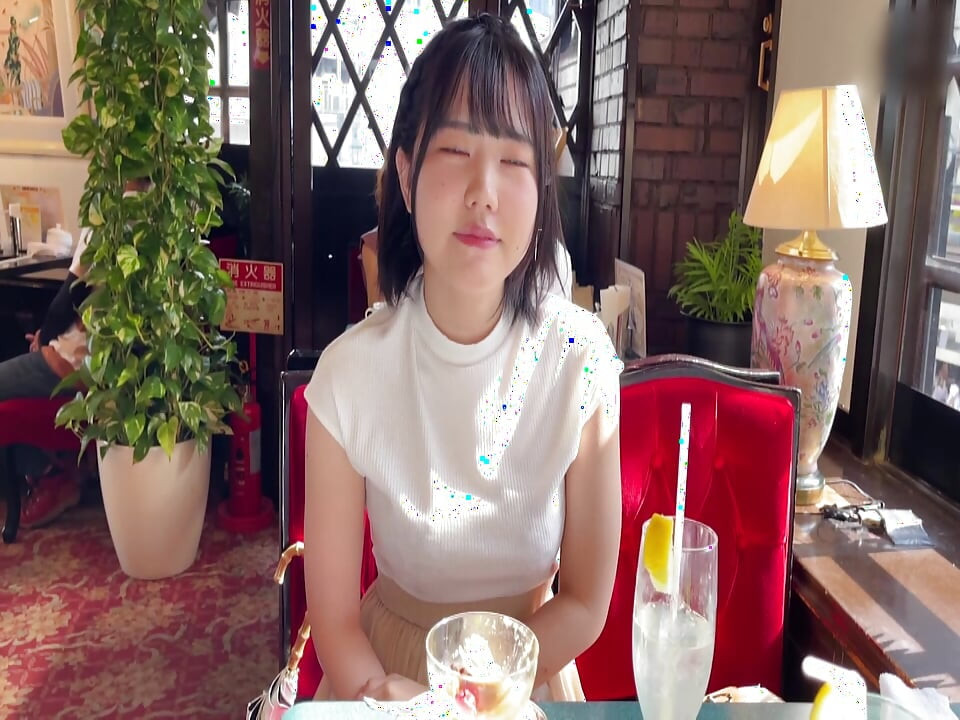 A087G06 A bright, energetic, naturally busty, and perfectly hairless girl with an idol-like face and a perfectly healthy figure has hooked-up sex at a love hotel!