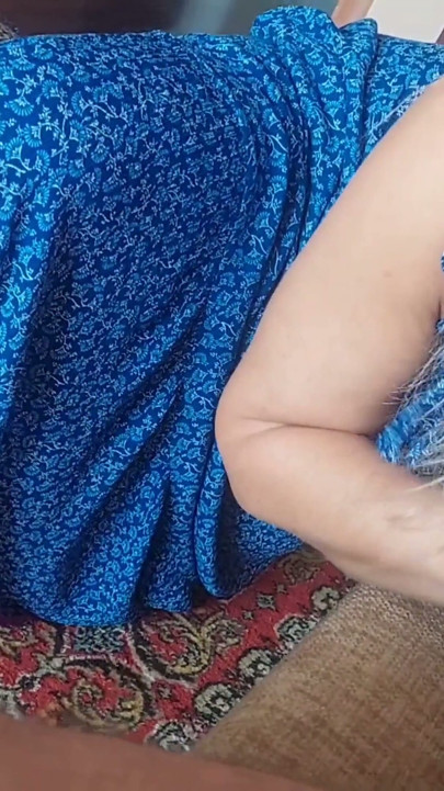 Selena's Close up Feet Posing and Blowjob Swallow