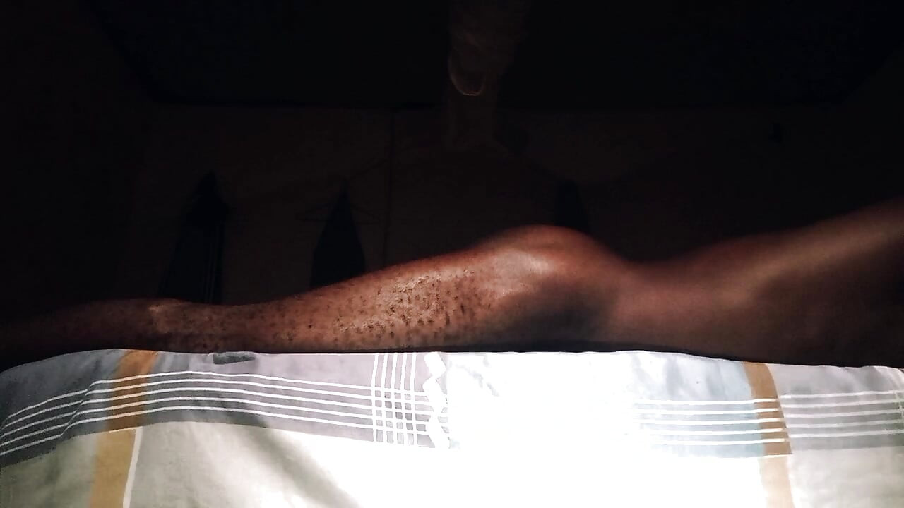 Video.Guru Innocently humping bed ends up with cummin and squirts your ex oh the other side