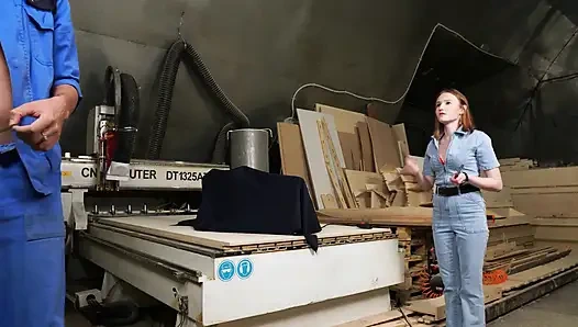 Fabrika eğlencesi: makinesi ile çifte penetrasyon