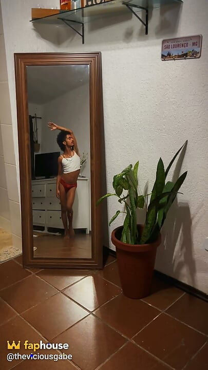 Showing off Naked in Front of My Friend