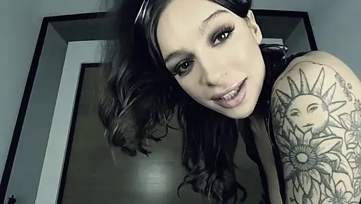 Vrcosplayx - april olsen si cewek nakal rambut pirang pengisap besar pengen banget sama kamu bagian 1