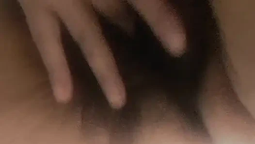 Мачеха испытывает действительно хороший оргазм со сквиртом