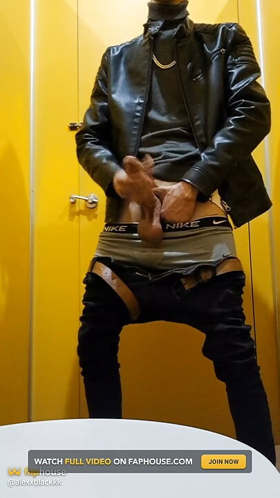 Masturbating 9 Inches in the Public Bathroom Until I Cum