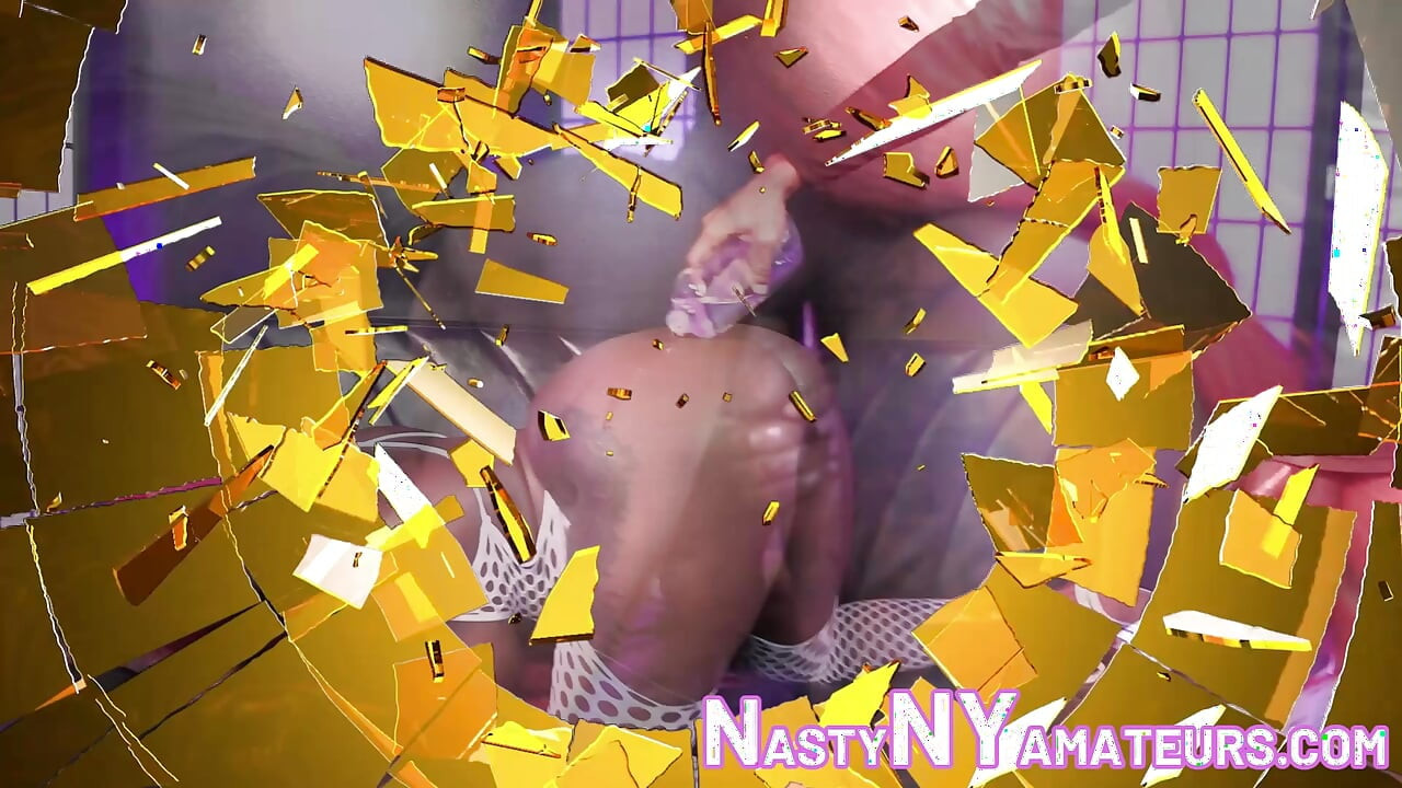 Skyla'nın büyük götüne tripple anal dölleme