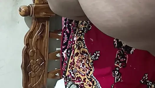 Индийская индийская красивая тетушка дези Saree телугу трахает горячую романскую киску раком