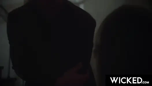 Wicked - kimmy granger dientot habis-habisan sama besar