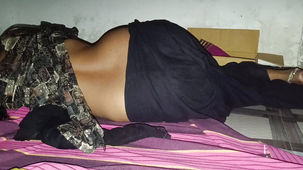 Ruko bhabhi Koi a Gaya main dekhta hun
