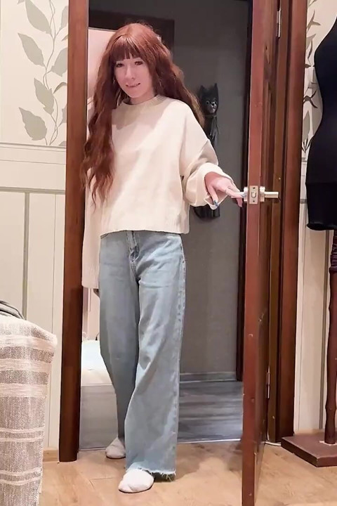 Alice, Paul'un odasına gel...