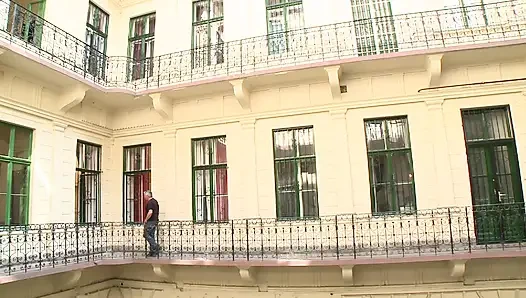 Heiße Blonde Nachbarin Hart Im Wohnzimmer Gefickt