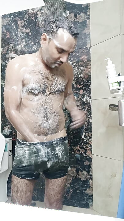 Bhaartiy desi larke parosi ke saath seks karte hain