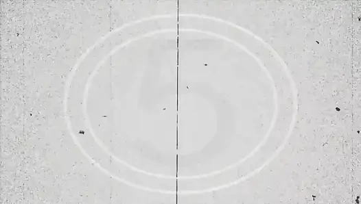 Naomi Woods oyuncu seçmelerinde kanepede sağıyor!