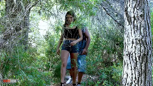 Gala Brown: güzel bir latinle ormanda sikişiyor: gala brown ve max cortes