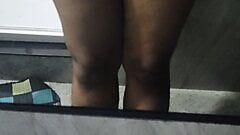 Thigh and pussy showing, Kerala girl