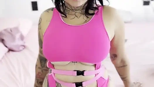 Косплей зайчик девушка хочет, чтобы ее уничтожили