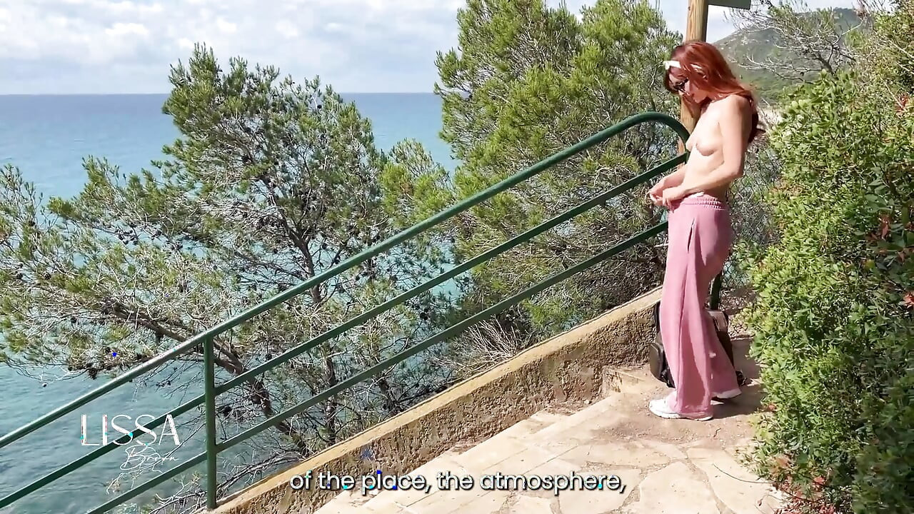 Vlog Lissa Brown jedzie na plażę dla nudystów, by nakręcić własny film