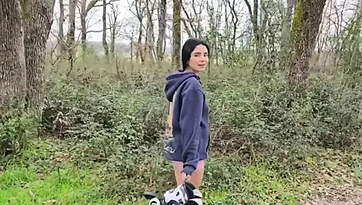 Komşum hiç uçurtma patenine binmemişti ve sonunda açık havada yarağıma bindi