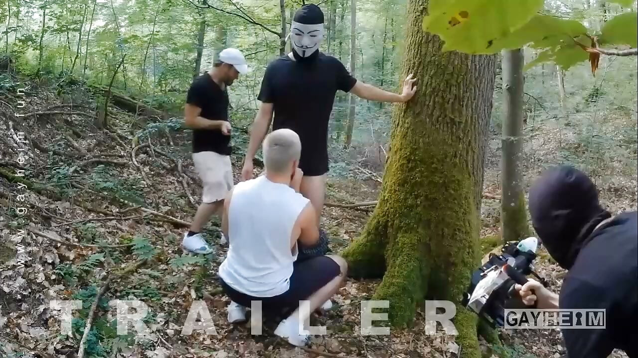 Latino fucks Black at casting (behind the scenes)