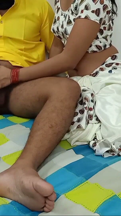 Shadi ko ek shal ho gaya hai kya fir bhi ap jawan ho aap | Klipp 1