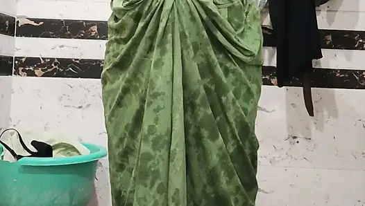 Priya bhabi eine schöne körpershow