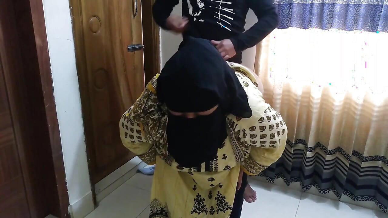 Dirty Stepaunty Fucked by Her Stepson While Cleaning House