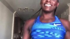 काले ब्रिटिश एथलीट अपने शरीर दिखाते हैं