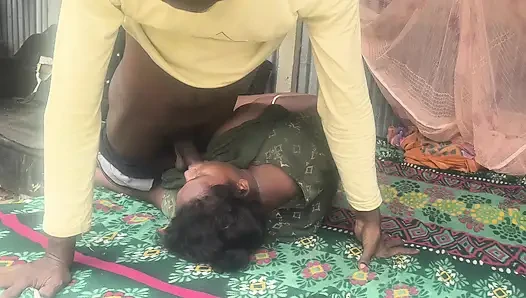 Pados ki bhabhi ko bed per chudai ki