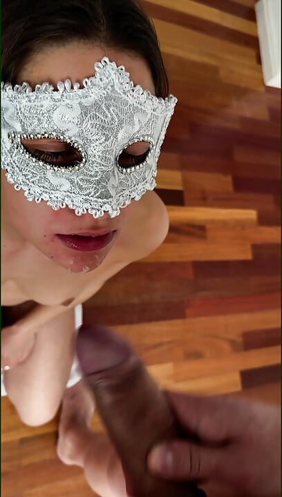 Horny Young Stepsister Allows Raw No Condom Fuck - Cum in the Eye
