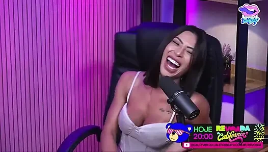 Podcast Revoada - Beatriz Miuky