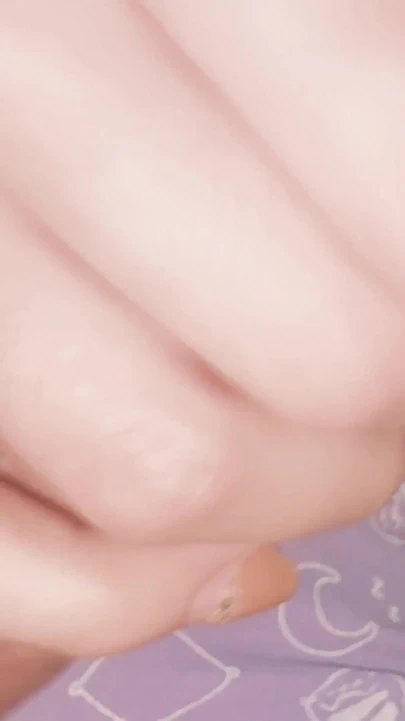 给我的振动继兄弟撸撸 - 他的第一次打手枪，他是如此害羞（给我免费裸体添加） | 短片 2