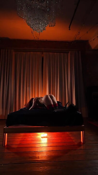 A dança mais quente bem na cama