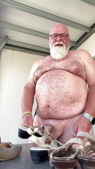 뚱뚱한 랄프, 일탈적인 돼지, 그가 최선을 다하는 것을 다시 한 번 보여줍니다.