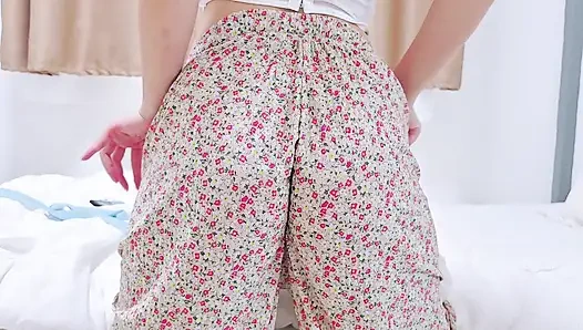 Bu tesettürlü büyük götlü azdırıcıyı gördüğünü kimseye söyleme.