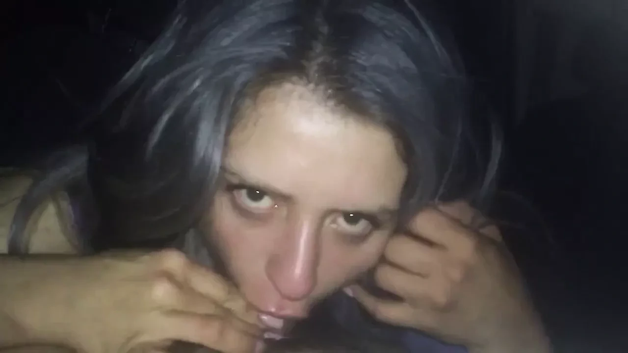 熟女吃掉他所有的鸡巴