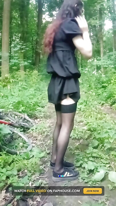 Aku, Dildo dan Hutan