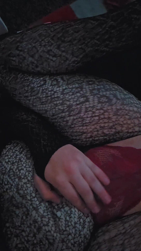 Dumb slut first vid of many just testing