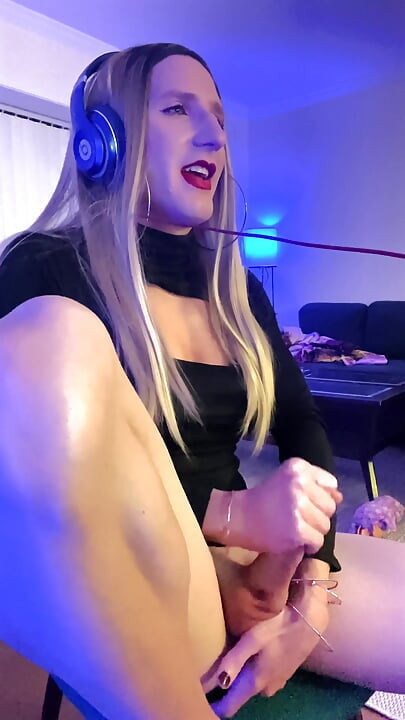 Femboy Freedom Masturbando compilação