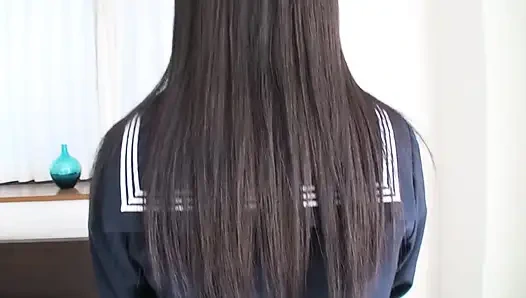 Orta yaşlı bir adam ve üniformalı bir güzellik.