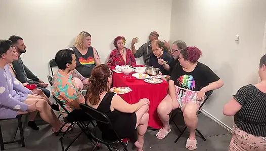 Mittlerer finger zur fatphobia - cliff media productions