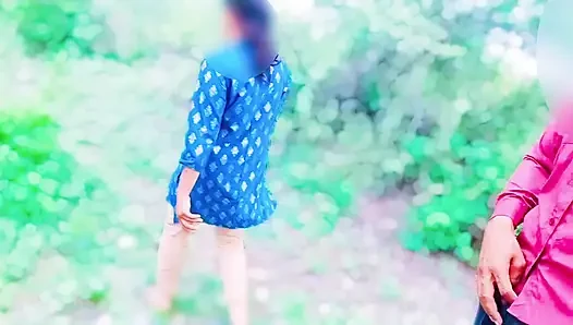 Video seks gadis desa india pertama kali ngentot memek sempitnya di hutan di luar ruangan, video xxx mms viral