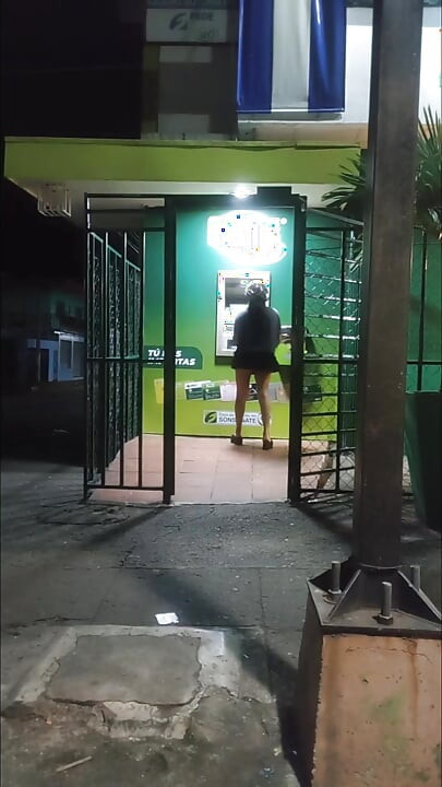 لدي طيز صغيرة لطيفة