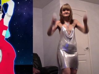 Wii Dance в серебряном платье