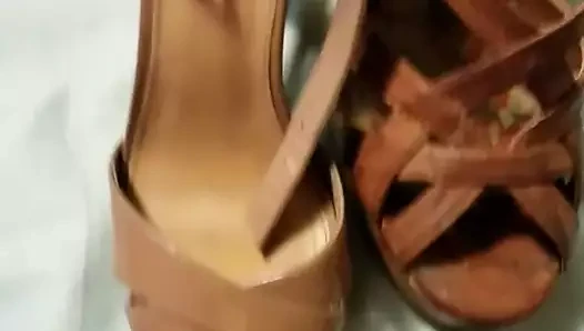 Karısının topuklarında cumming