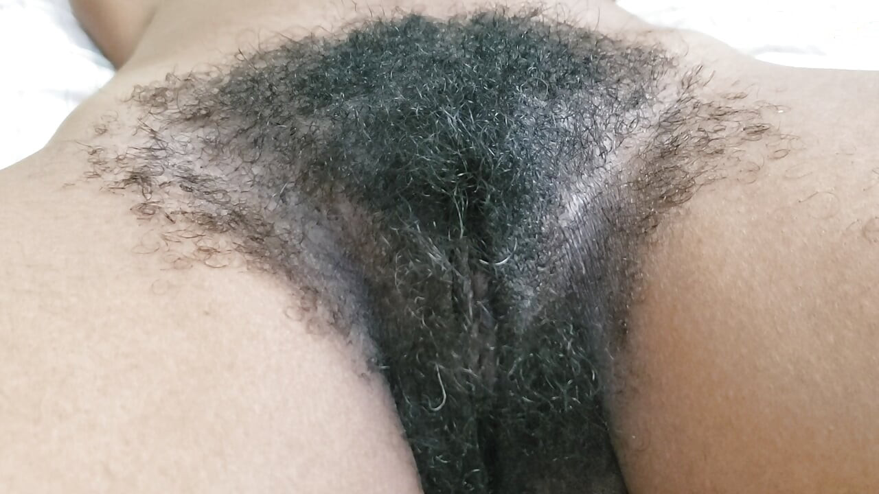 Hairy Pussy Mature Beauty With Glamorous Bedroom Vibes
