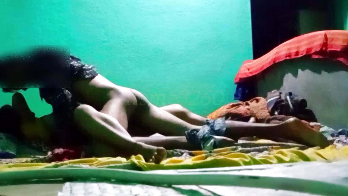 Bhabhi ki mast chudai gharme ghuske hard chudai