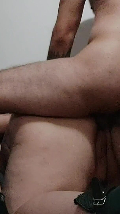 Λατρεύει το σκληρό γαμήσι καυλιάρα βυζαρού σκύλα παίρνει χύσια στο πρόσωπο και λατρεύει να τρώει χύσια | Κλιπ 1