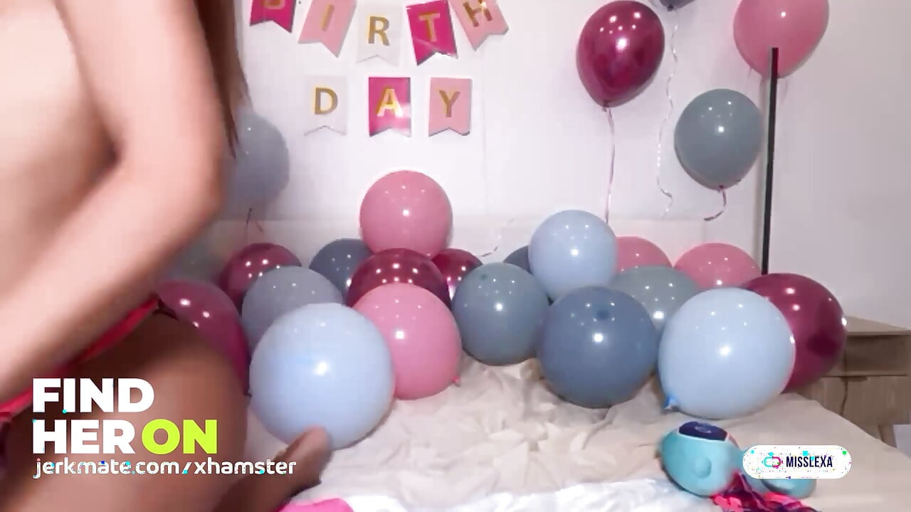 Jerkmate - MissLexa se masturba com bolo - aniversário ao vivo - show de sexo