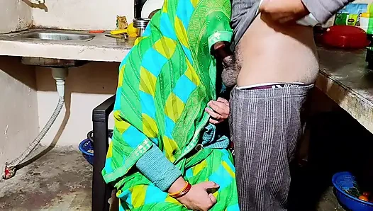 Memekku dirobek sama abang tiriku sendiri