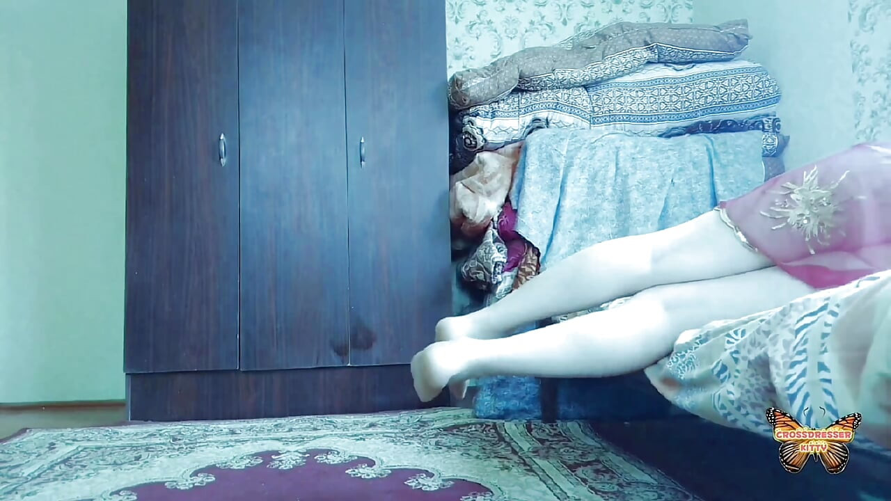 Stunning femboy showing off legs in shiny tights
